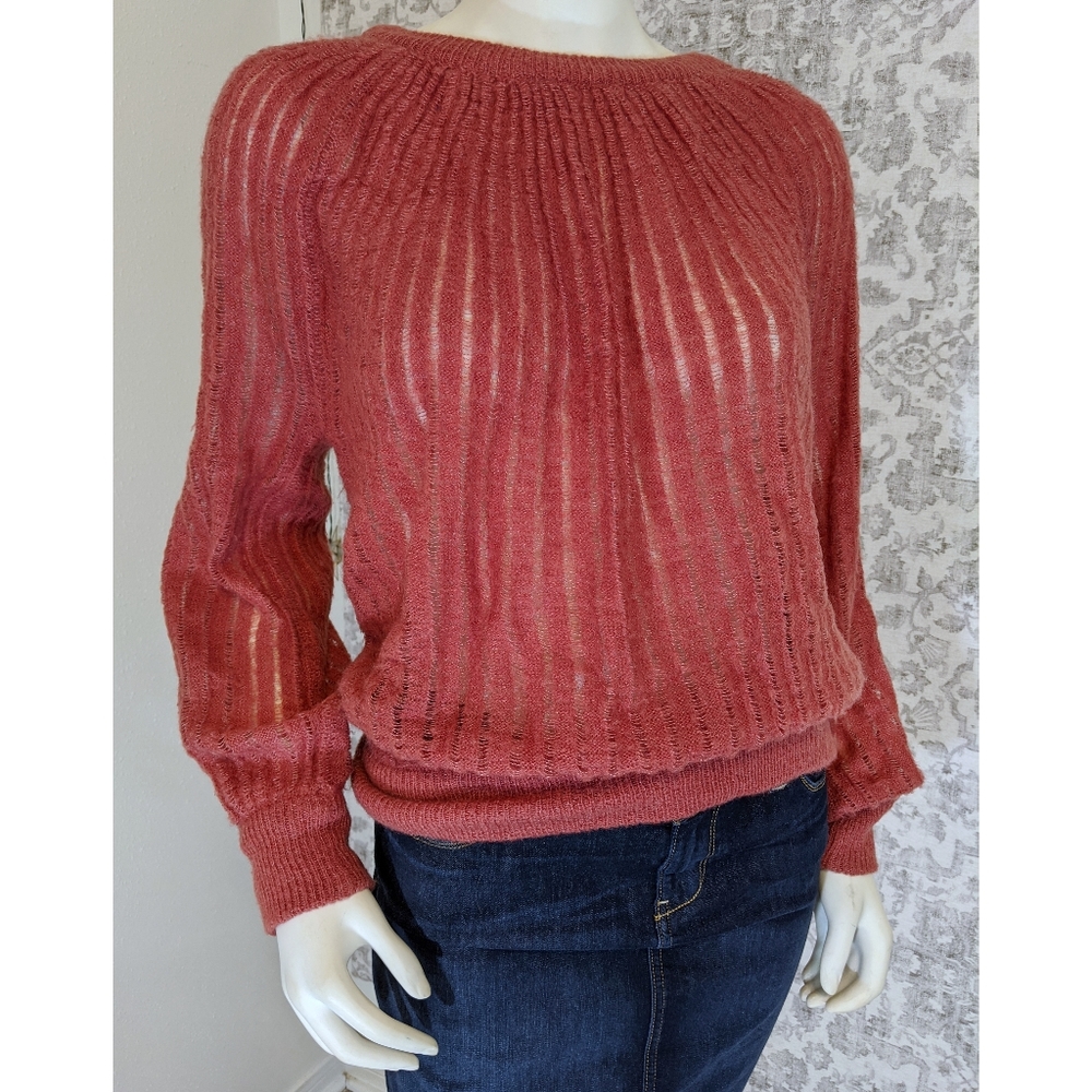 Vintage Dayne Taylor Sunburst Knit Red Sweater